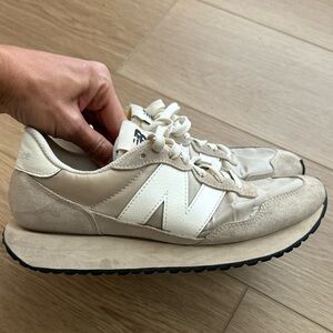 New Balance 237 ‘Moonbeam’ Sneakers 9